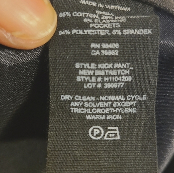 Theory | Women's Classic Black Cropped Kick Pants With Double Weave (Size 4) - Picture 6 of 15